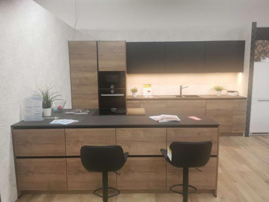 Kuhinja Nobilia WIEN z aparati