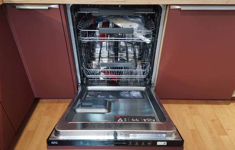 AEG FSE63717P pomivalni stroj